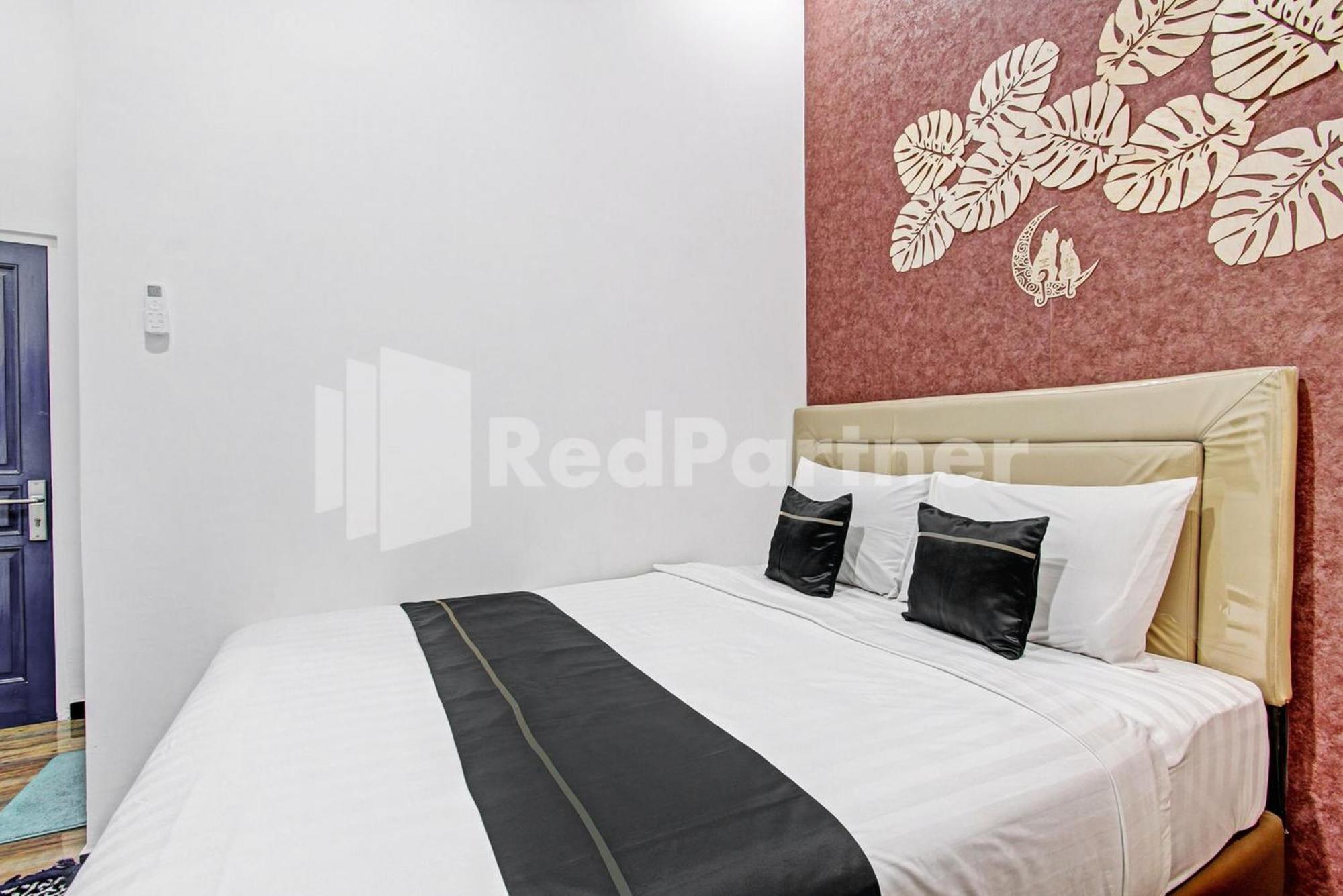 ホテル House N Coffee 55 Temanggung Redpartner エクステリア 写真