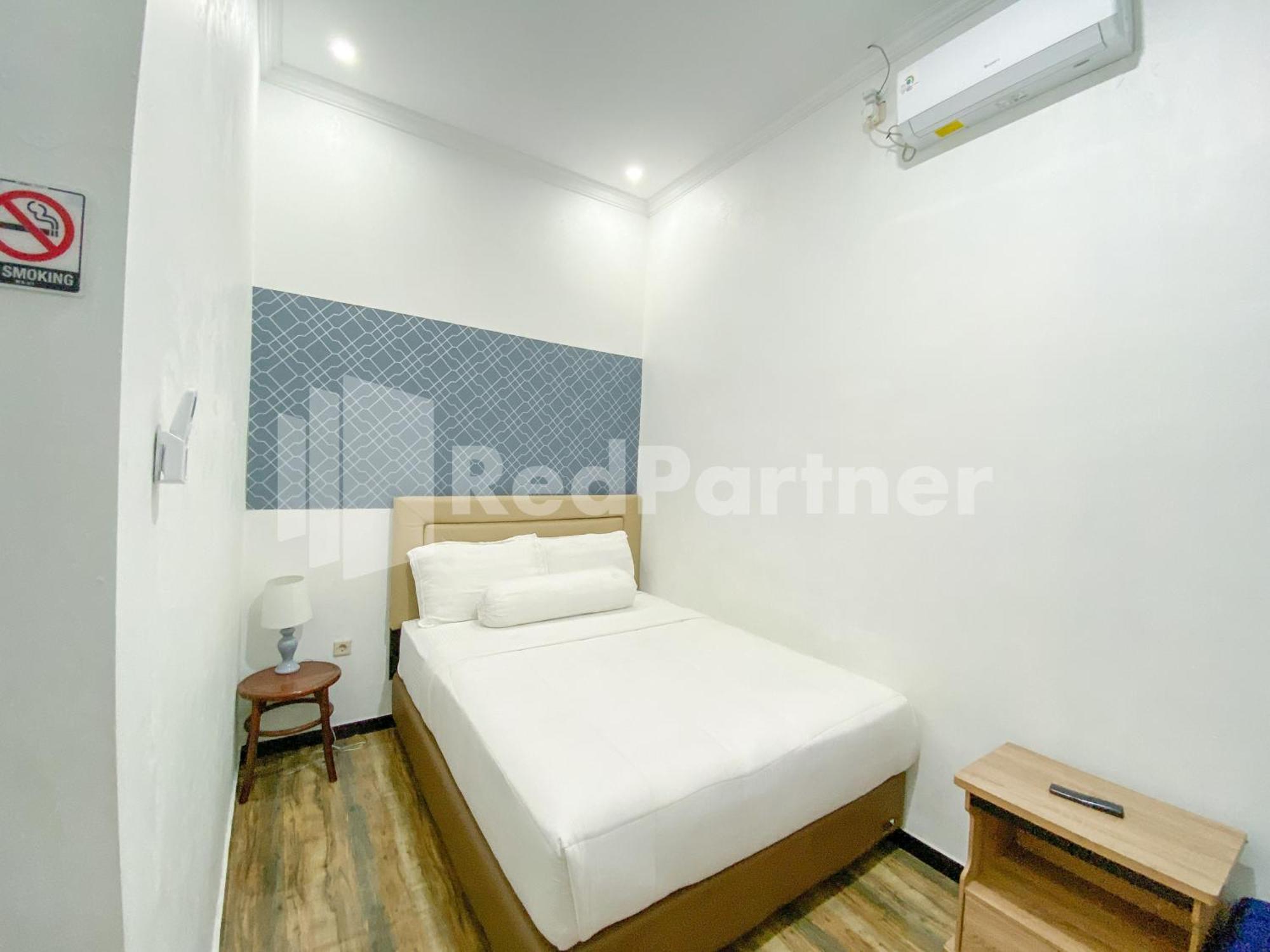 ホテル House N Coffee 55 Temanggung Redpartner エクステリア 写真