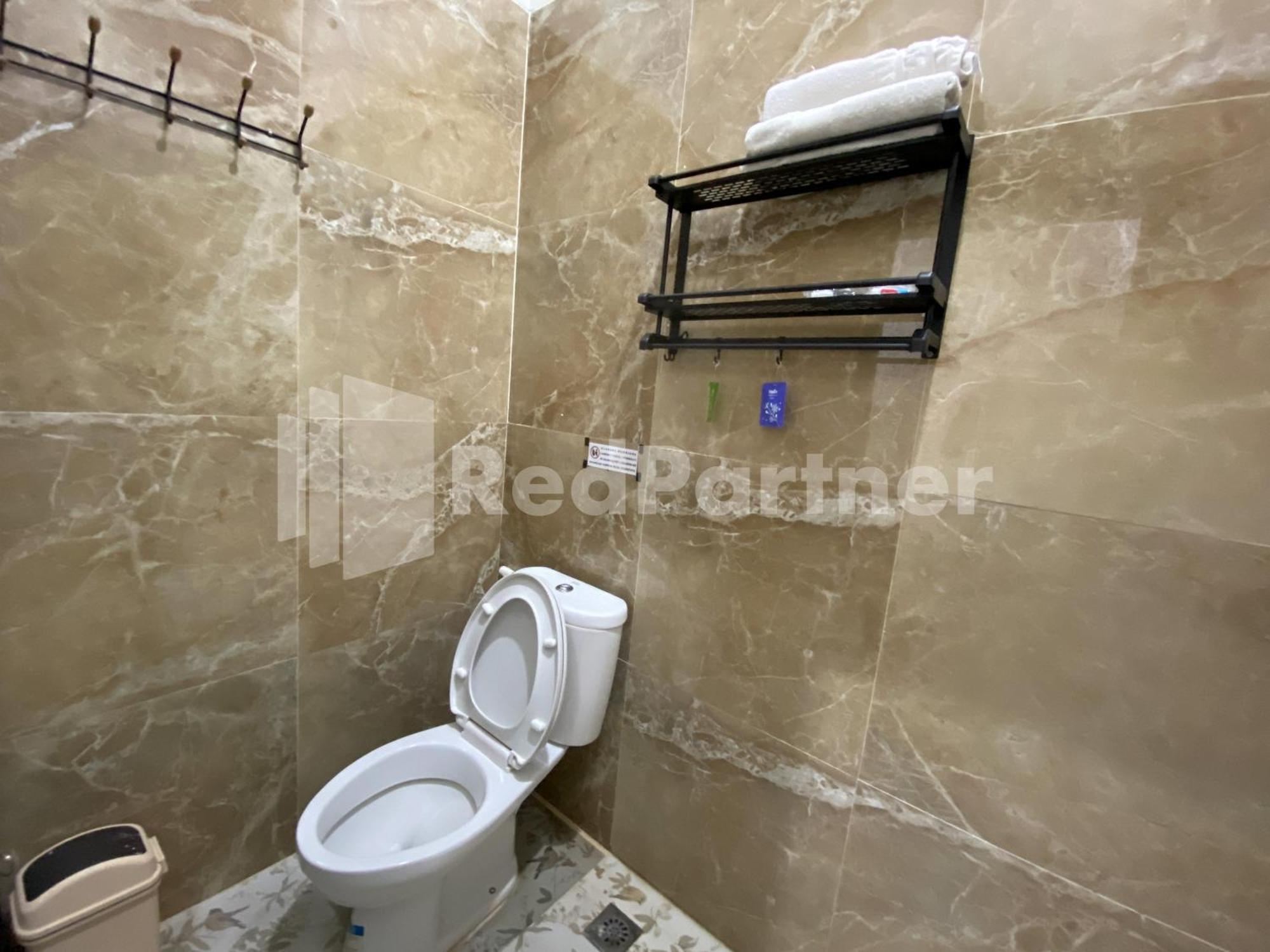 ホテル House N Coffee 55 Temanggung Redpartner エクステリア 写真